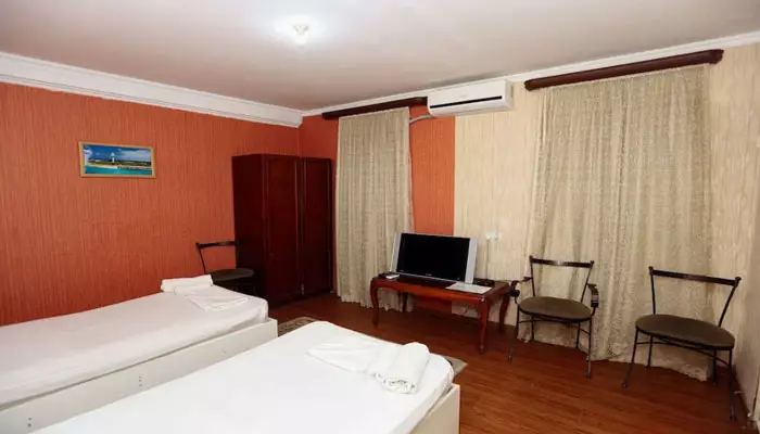 هتل ایساکا تفلیس